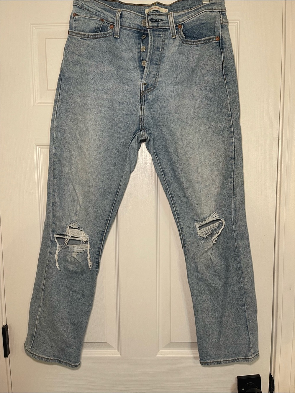 Levi's Wedgie Straight Jeans with Knee Rips